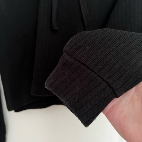 Nike Black Hooded Ribbed Sweatshirt - Picture 5 of 11